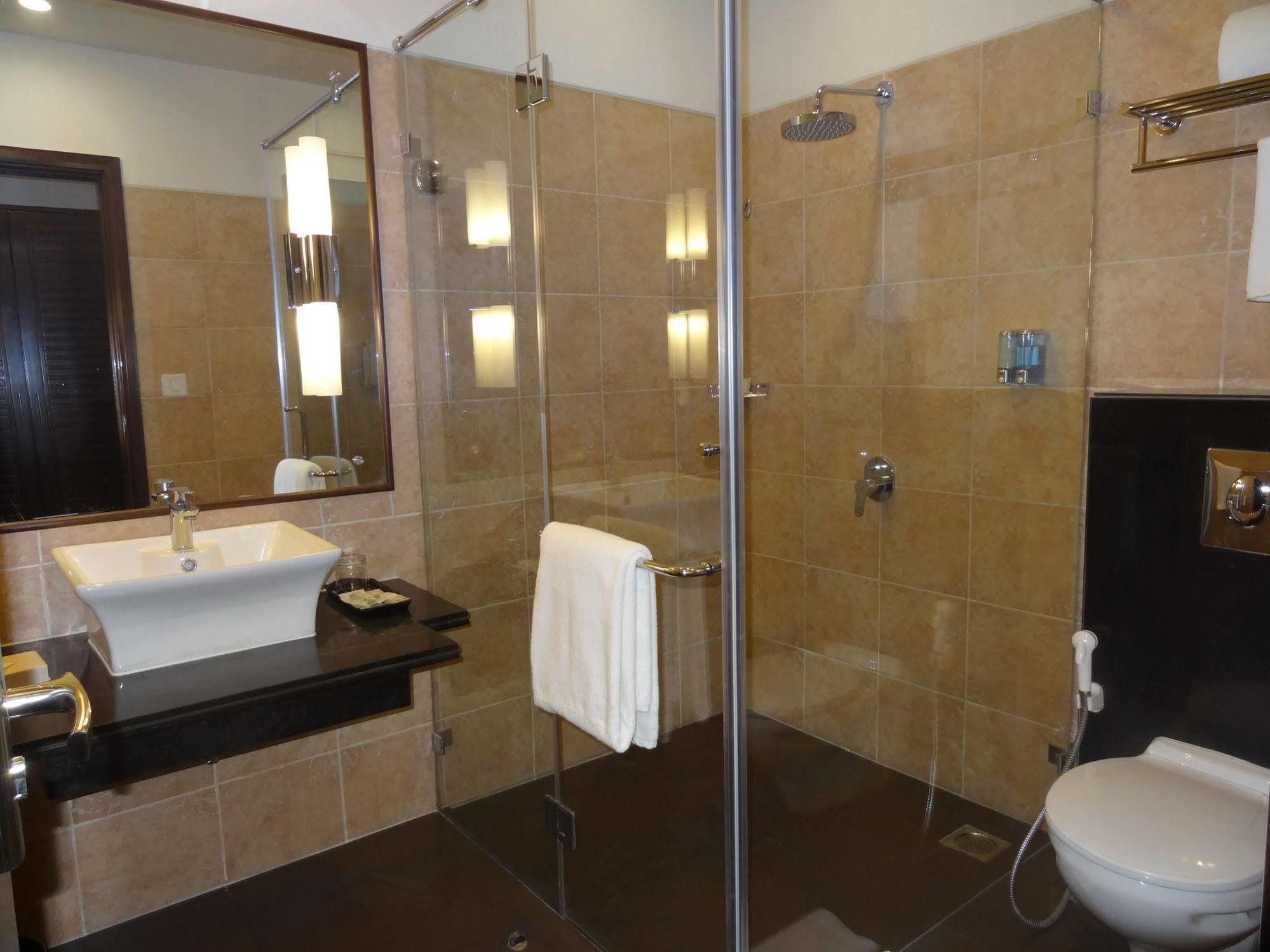 รีเจนตา เซ็นทรัล เฮสเชีย ดาเฮช Hotel Dahej ภายนอก รูปภาพ