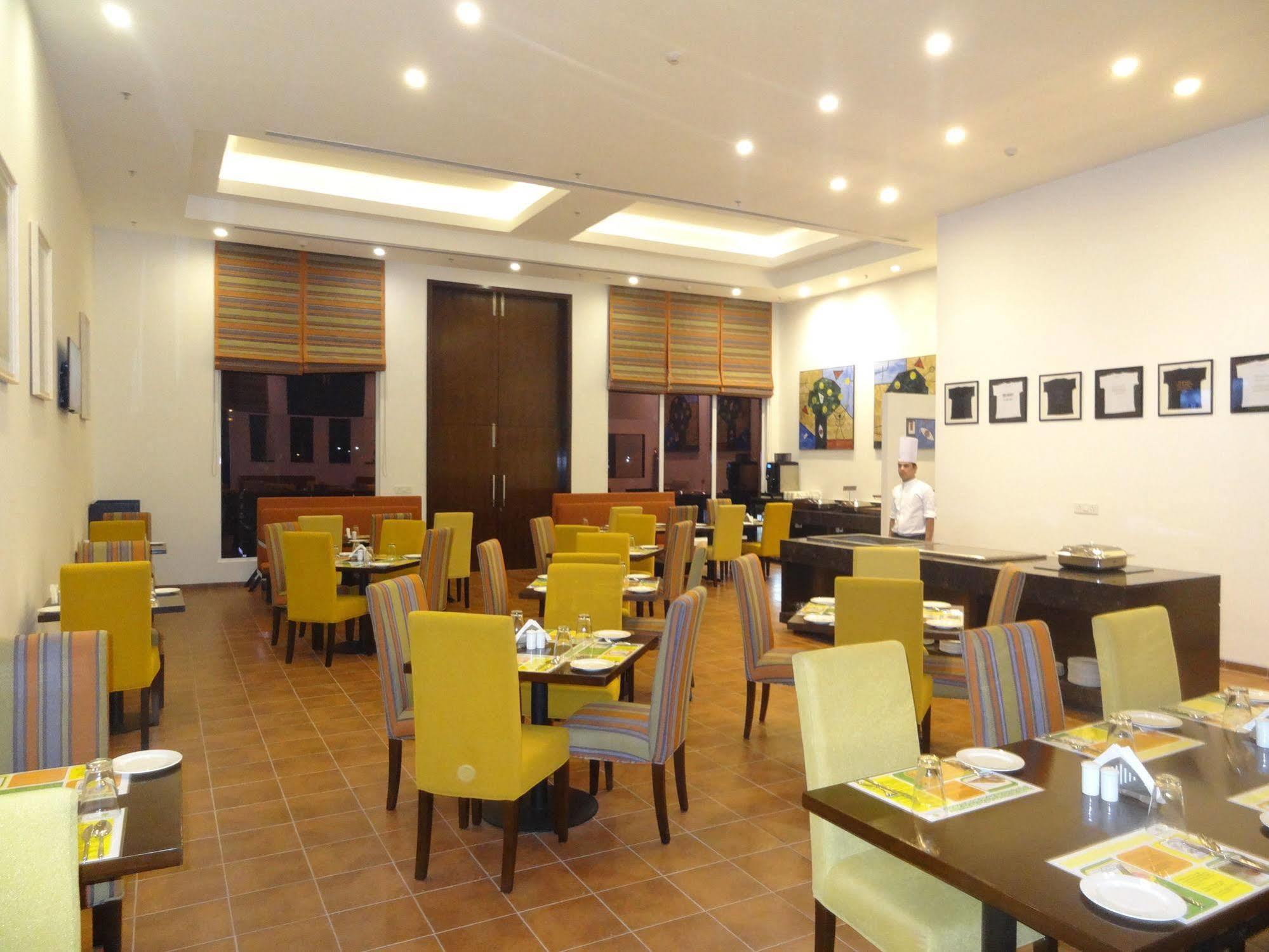 รีเจนตา เซ็นทรัล เฮสเชีย ดาเฮช Hotel Dahej ภายนอก รูปภาพ