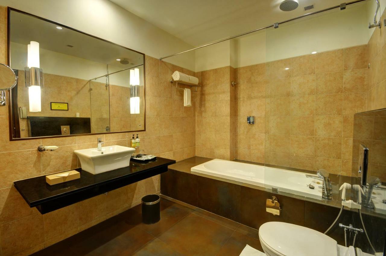 รีเจนตา เซ็นทรัล เฮสเชีย ดาเฮช Hotel Dahej ภายนอก รูปภาพ