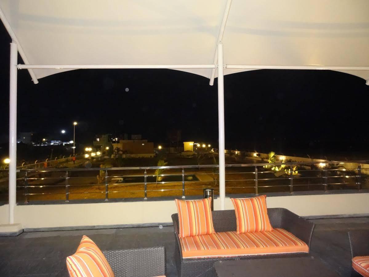 รีเจนตา เซ็นทรัล เฮสเชีย ดาเฮช Hotel Dahej ภายนอก รูปภาพ
